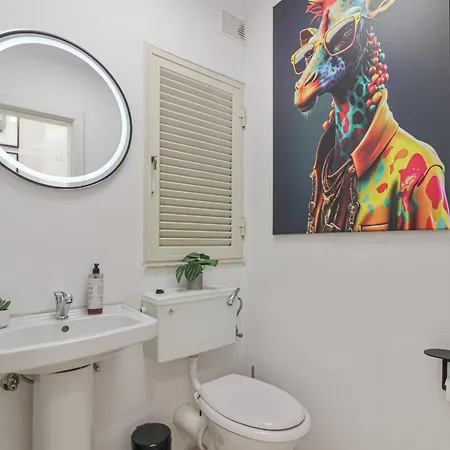 3br With Seaviews I 60 Seconds To The *