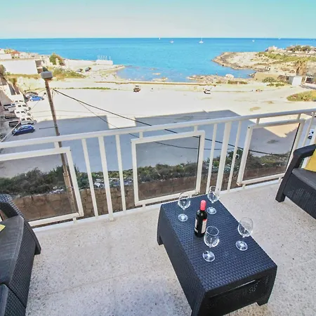 Seaview Escape I 60 Seconds To The *