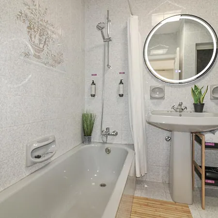 3br With Seaviews I 60 Seconds To The * San Ġiljan